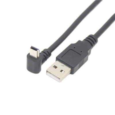 작은 데이터 케이블을 직각 커넥터로 채우는 USB 2.0 남자 USB